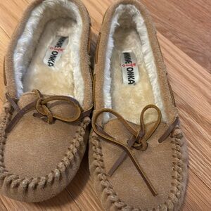 minnetonka slippers